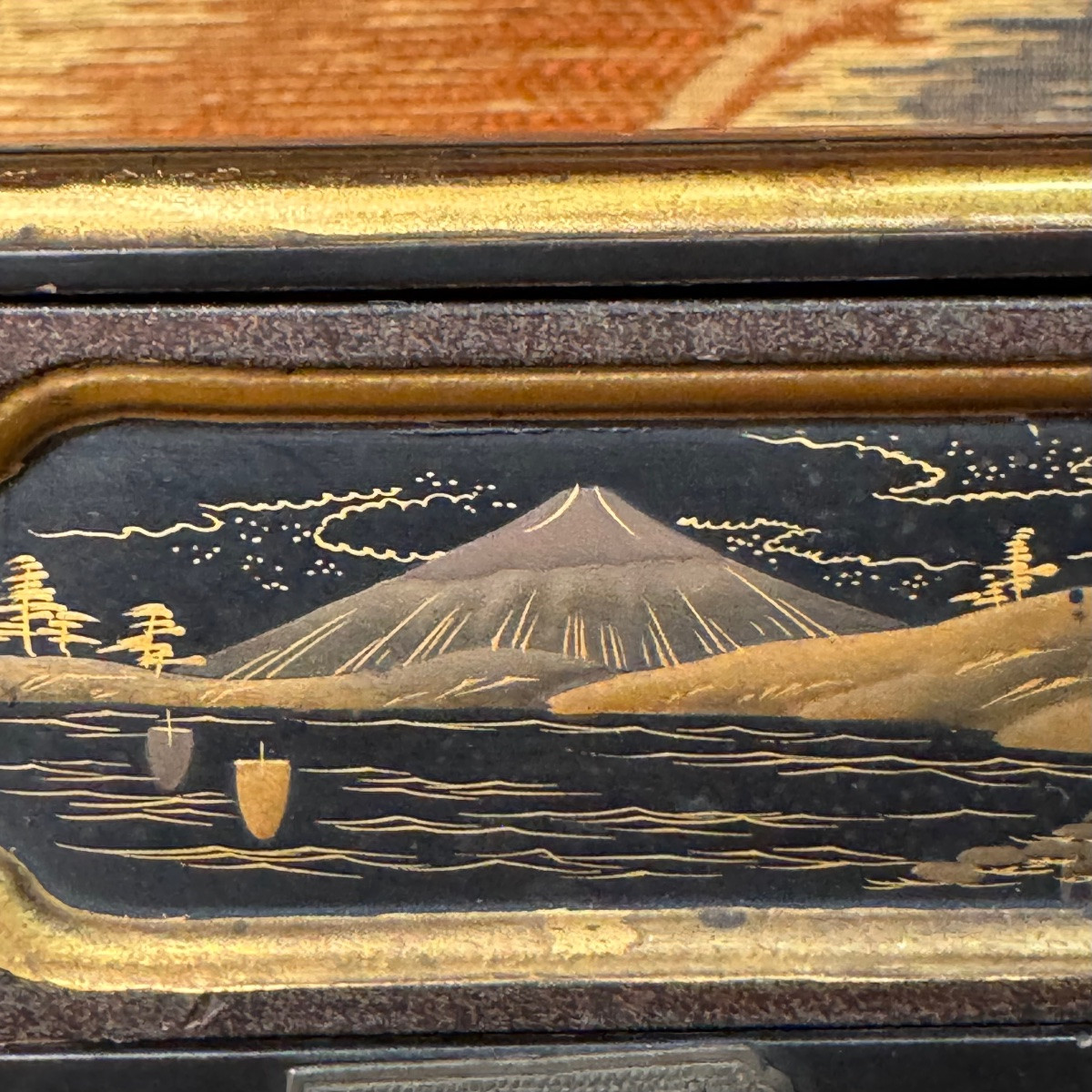 Petit cabinet japonais (kodansu) époque Meiji décor laqué or -photo-3