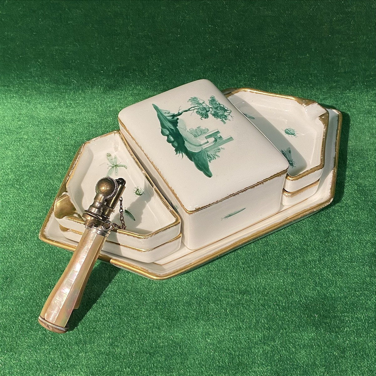 Faïencerie d'Epinal Small Set Including A Tray, A Box And 4 Ashtrays By A.gluntz-photo-1