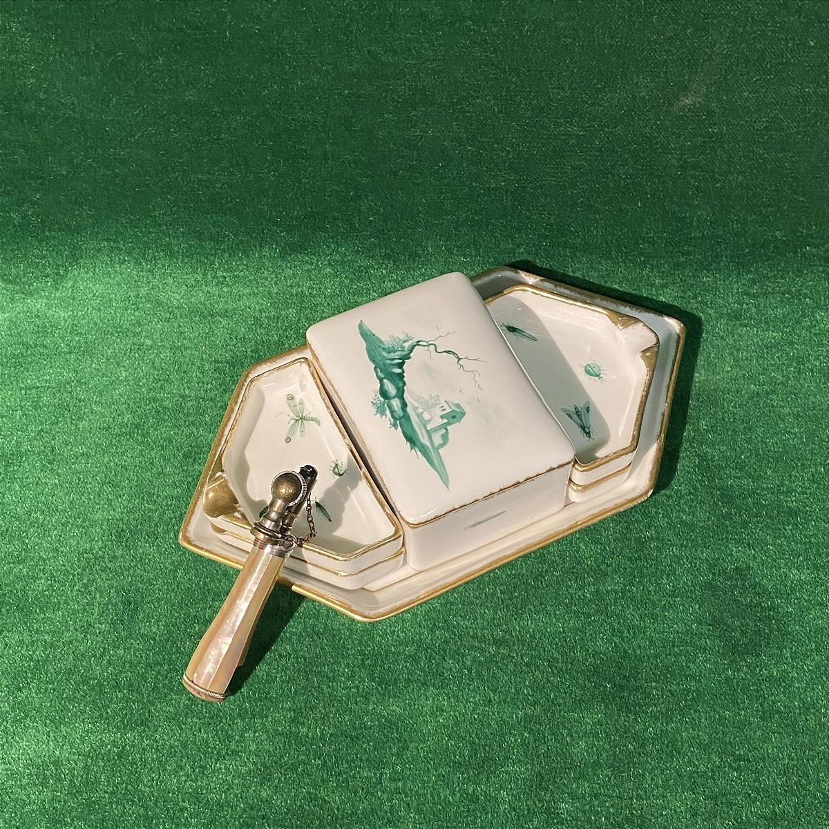 Faïencerie d'Epinal Small Set Including A Tray, A Box And 4 Ashtrays By A.gluntz-photo-1