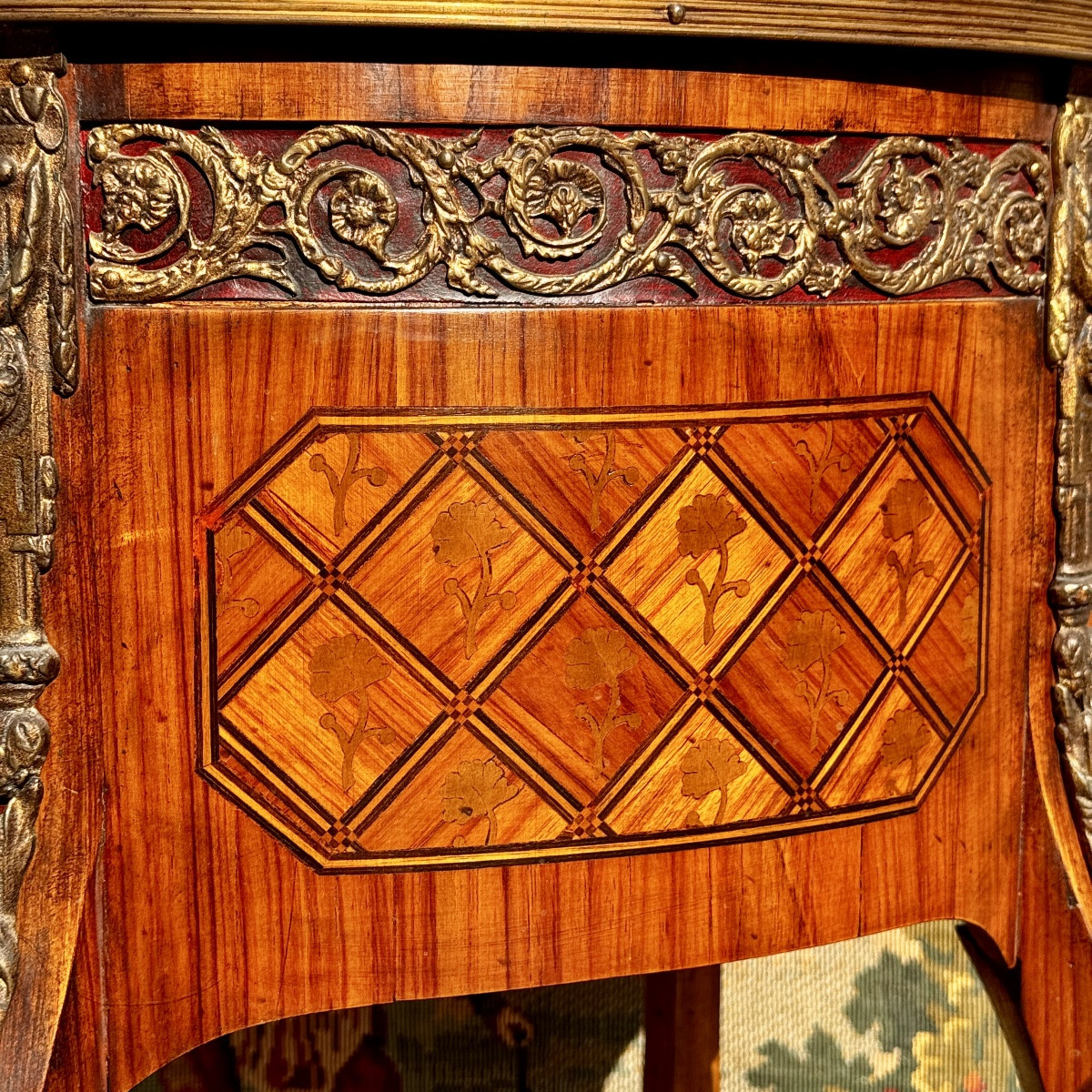 Pedestal Table Lounge Table Inlaid Bedside Table-photo-4