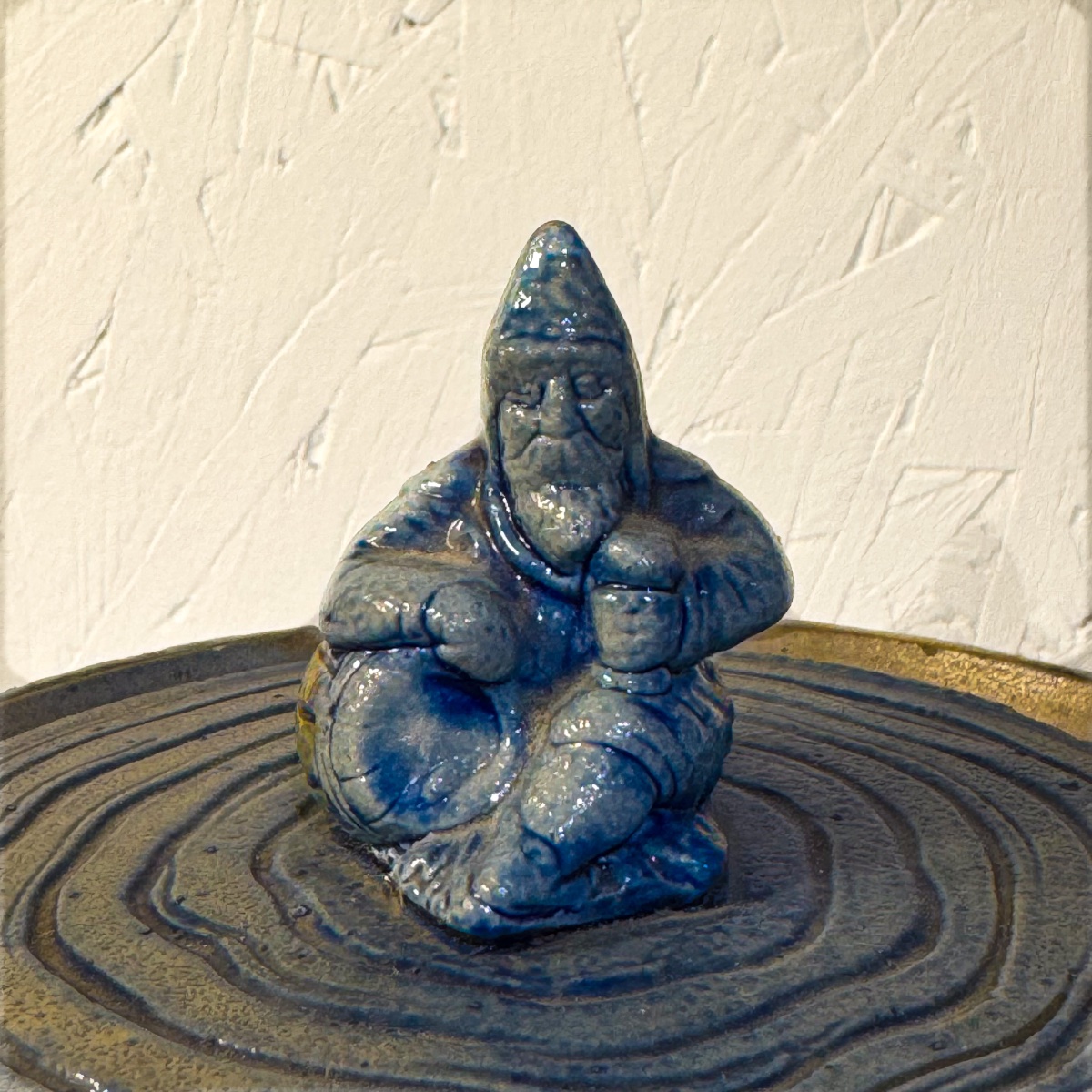 Tobacco Pot With Oak Trunk And Gnome Design In Blue-grey Stoneware-photo-2