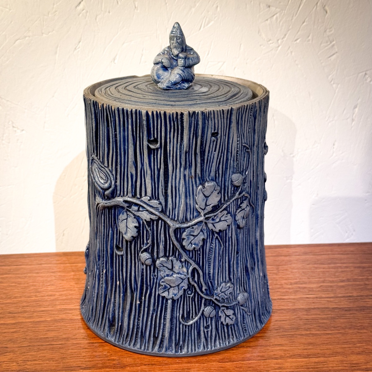 Tobacco Pot With Oak Trunk And Gnome Design In Blue-grey Stoneware