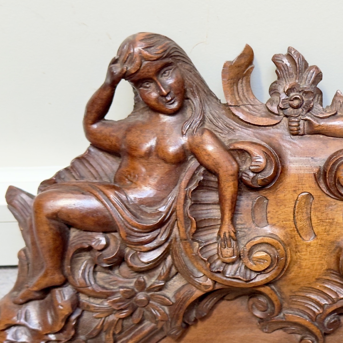 Walnut Sculpture Cherub Offering Flowers To His Bride-photo-4