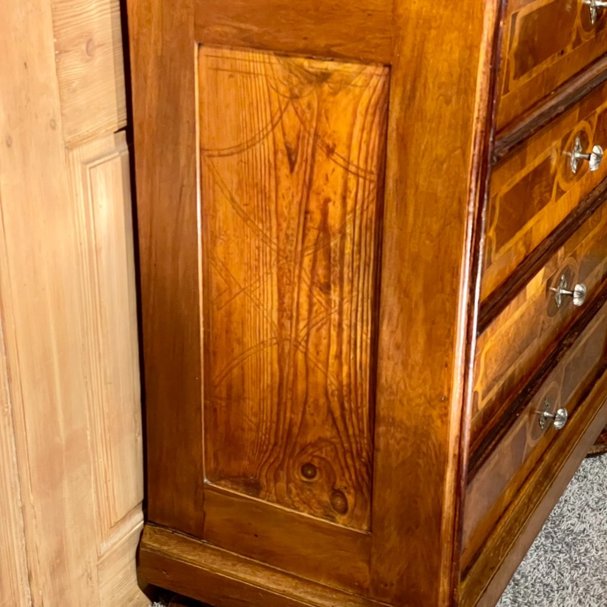 18th Century Walnut Inlaid Birth Cabinet-photo-5