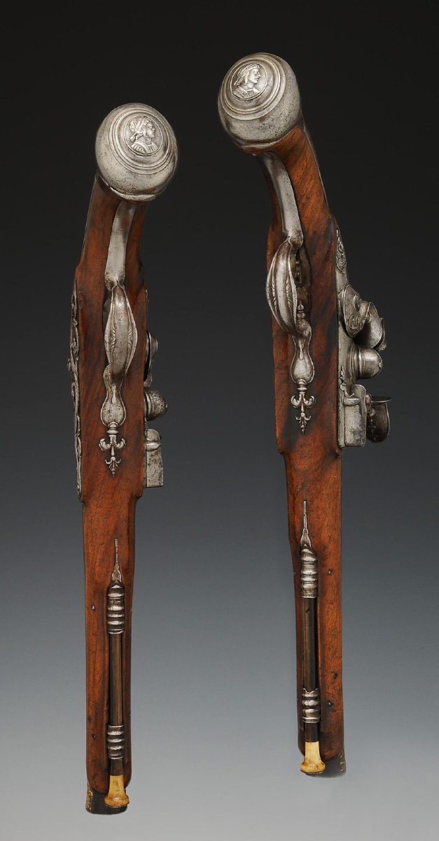 Pair Of Officer's Flintlock Pistols Signed "bartolomeo", Old Monarchy, 1680-1720-photo-4