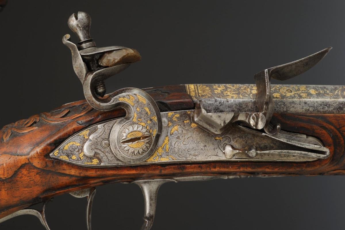 PAIRE DE PISTOLETS À SILEX SIGNÉS POITEVIN À ANGOULÊME, Ancienne Monarchie, vers 1745.-photo-3