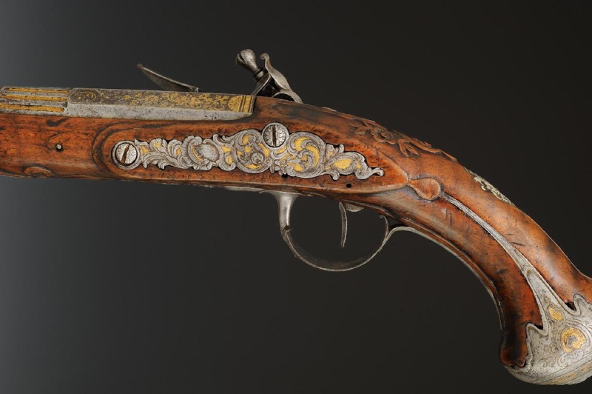 PAIRE DE PISTOLETS À SILEX SIGNÉS POITEVIN À ANGOULÊME, Ancienne Monarchie, vers 1745.-photo-6