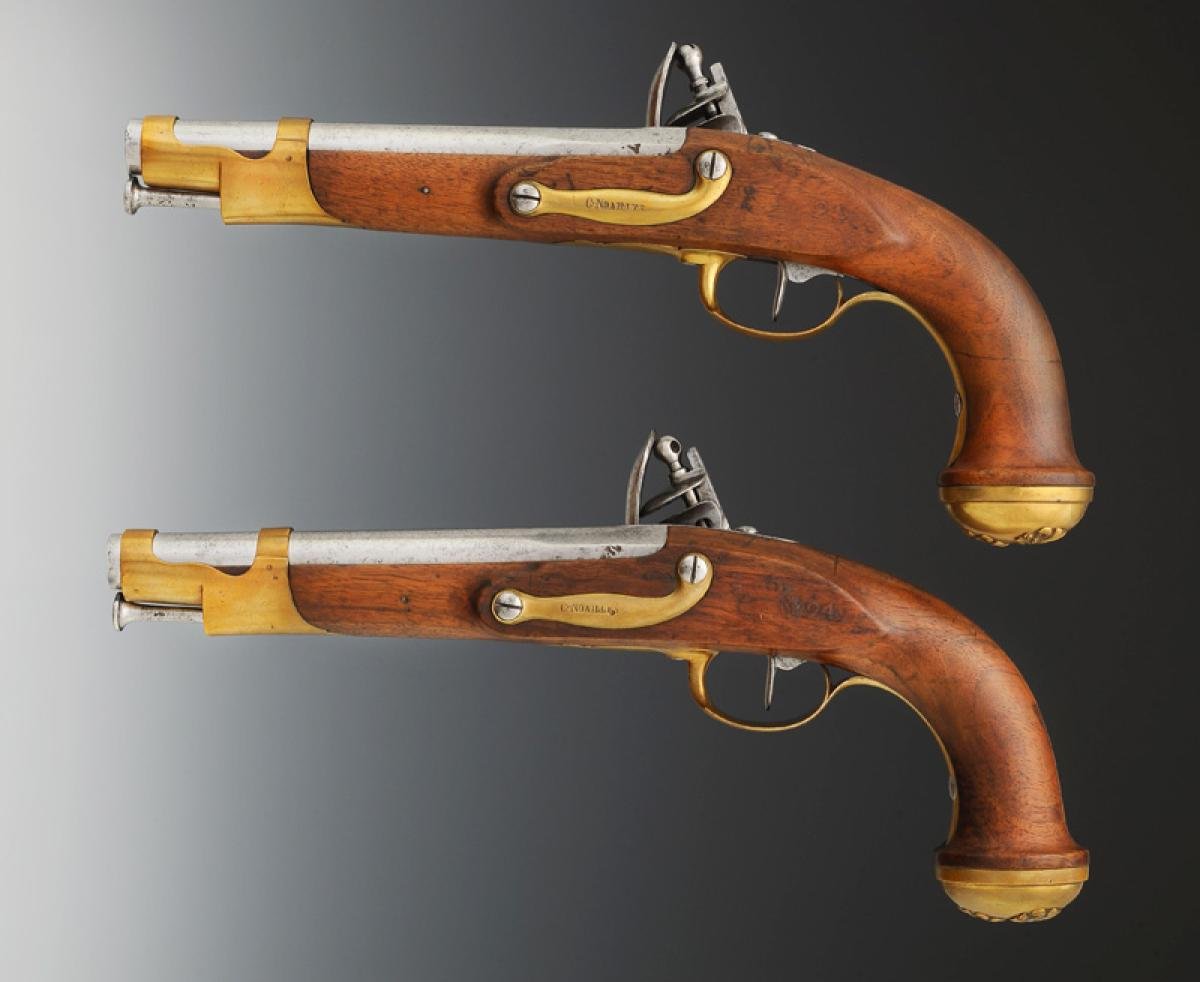 PAIRE DE PISTOLETS DES GARDES DU CORPS DE LA COMPAGNIE DE NOAILLES, MAISON DU ROI, 1816-photo-3