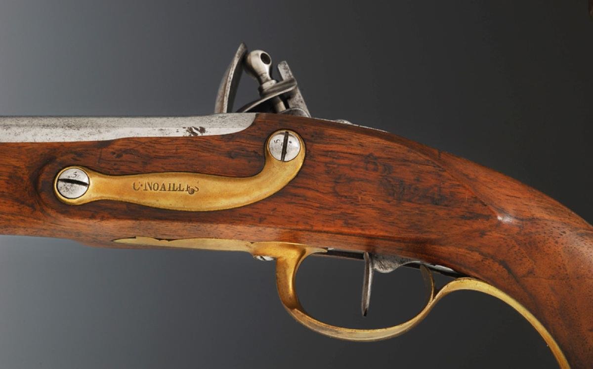 PAIRE DE PISTOLETS DES GARDES DU CORPS DE LA COMPAGNIE DE NOAILLES, MAISON DU ROI, 1816-photo-7