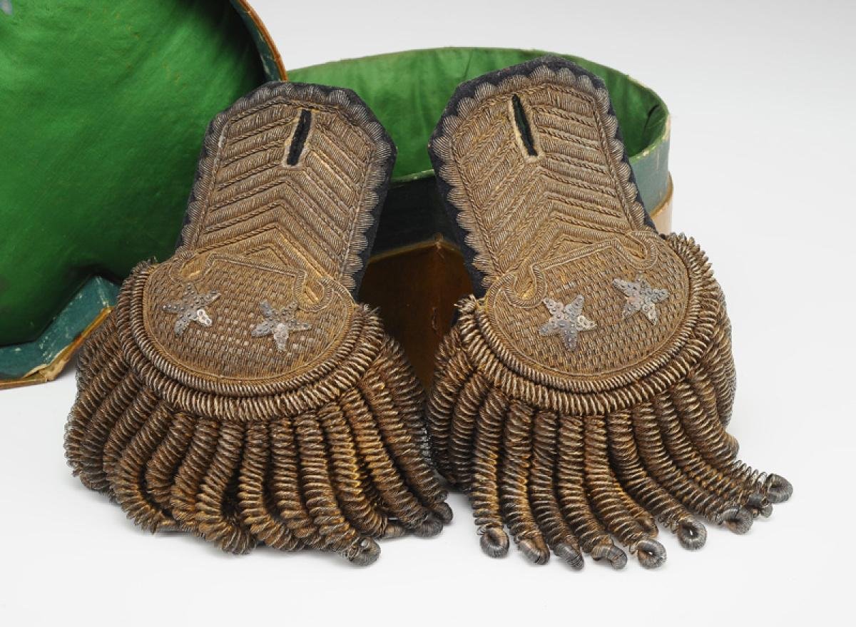 PAIRE D'ÉPAULETTES DE GÉNÉRAL DE BRIGADE, règlement du 1er Vendemiaire An XII, Premier Empire-photo-3