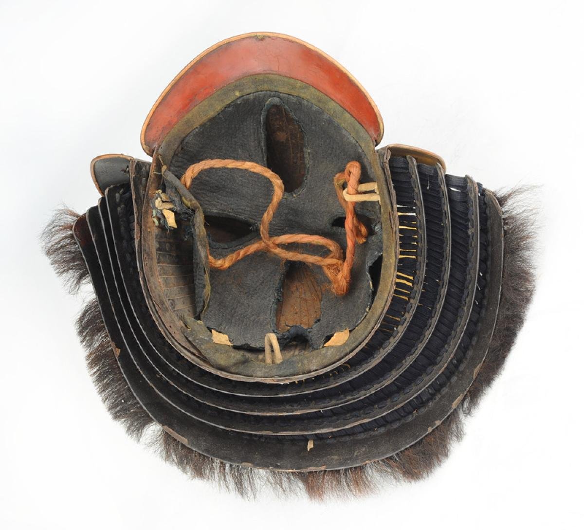 ARMURE JAPONAISE DE TYPE TETSU KURO URASHI NURI GOMAIDŌ GUSOKU, ÈRE EDO, Milieu XIXème siècle.-photo-4