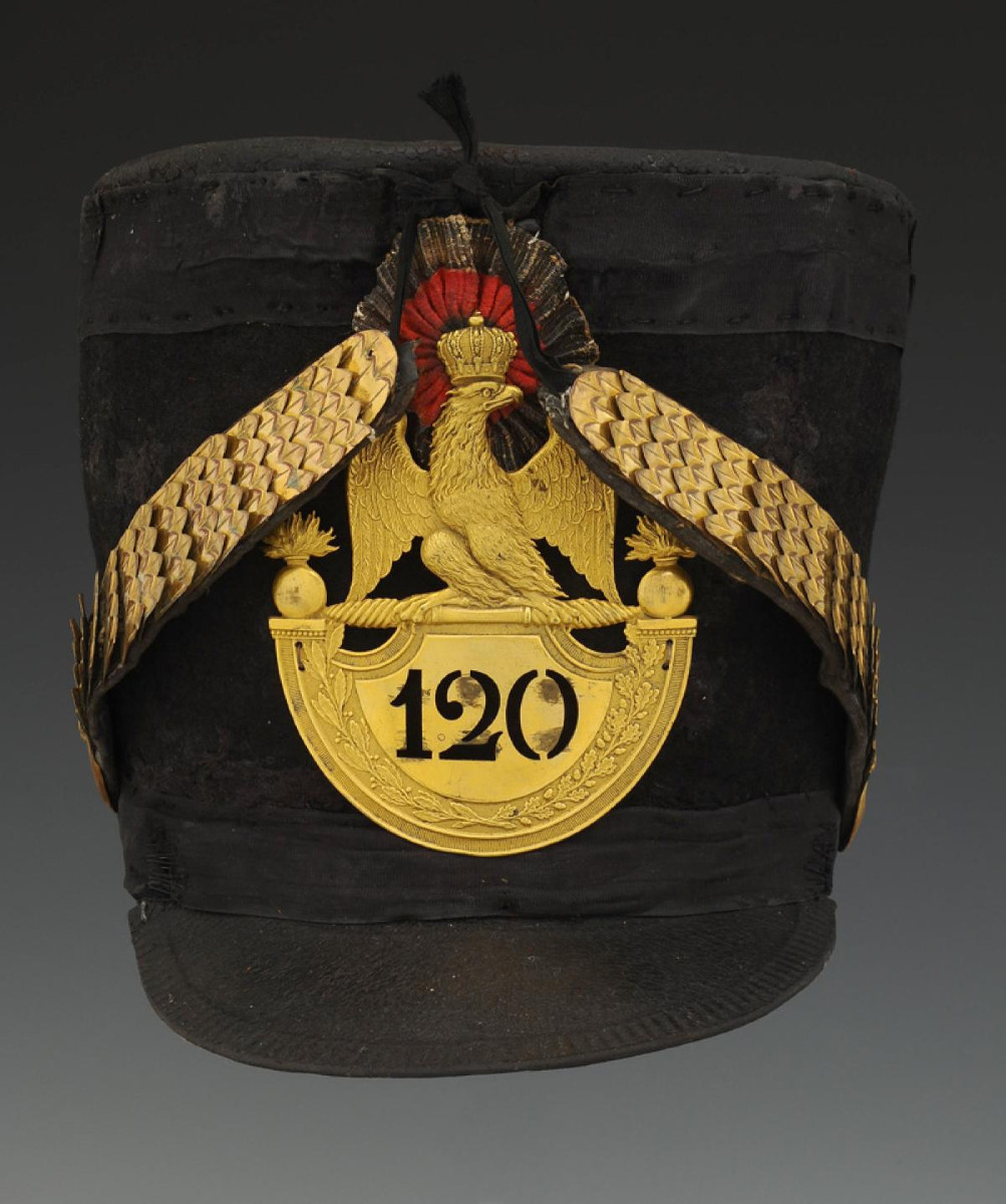 SHAKO D'OFFICIER SUBALTERNE DE GRENADIER DU 120ème RÉGIMENT D'INFANTERIE DE LIGNE, modèle 1812,