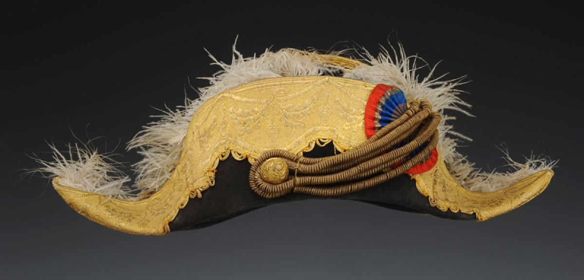 CHAPEAU BICORNE DE GÉNÉRAL DE DIVISION AYANT UN COMMANDEMENT SUPÉRIEUR, modèle 1872, 