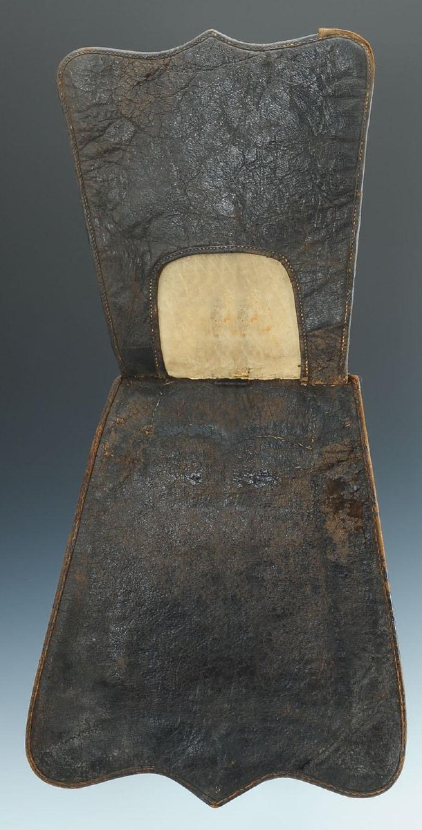 SABRETACHE D'OFFICIER DE HUSSARDS DU RÉGIMENT DE BERCHENY, MODÈLE 1767, ANCIENNE MONARCHIE-photo-4