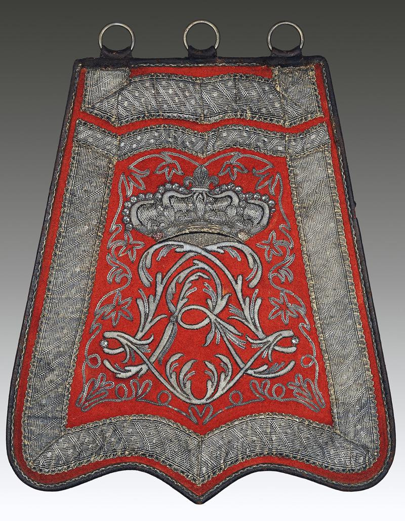 SABRETACHE D'OFFICIER DE HUSSARDS DU RÉGIMENT DE BERCHENY, MODÈLE 1767, ANCIENNE MONARCHIE