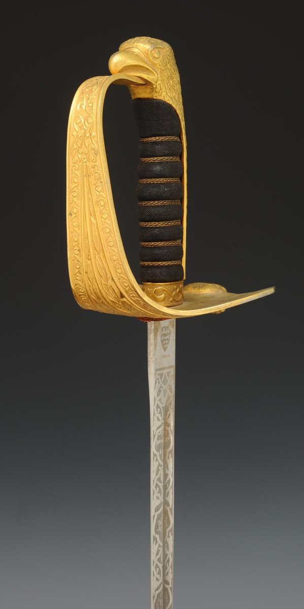 SABRE D'OFFICIER DE LA MARINE DE LA RÉPUBLIQUE ARABE SYRIENNE, Milieu XXème siècle (1963-1972).-photo-3