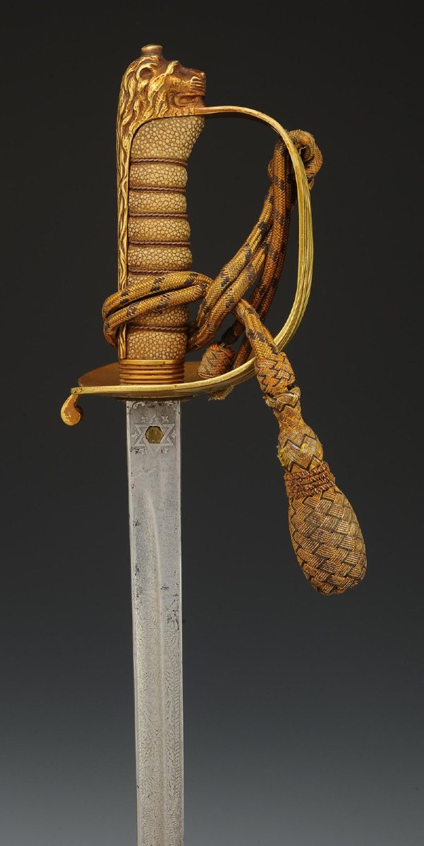 SABRE D'OFFICIER DE LA MARINE INDIENNE AYANT APPARTENU AU COMMANDER HEDLEY VICARS BANFIELD-photo-4