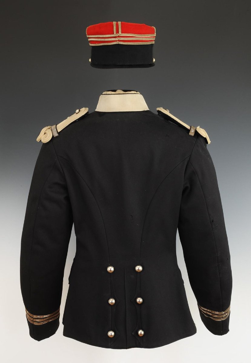 UNIFORME DU CAPITAINE DE DRAGONS D'ÉTAT-MAJOR NON BREVETÉ DE L'ÉCOLE DE GUERRE LÉON JEAN-PIERRE-photo-2