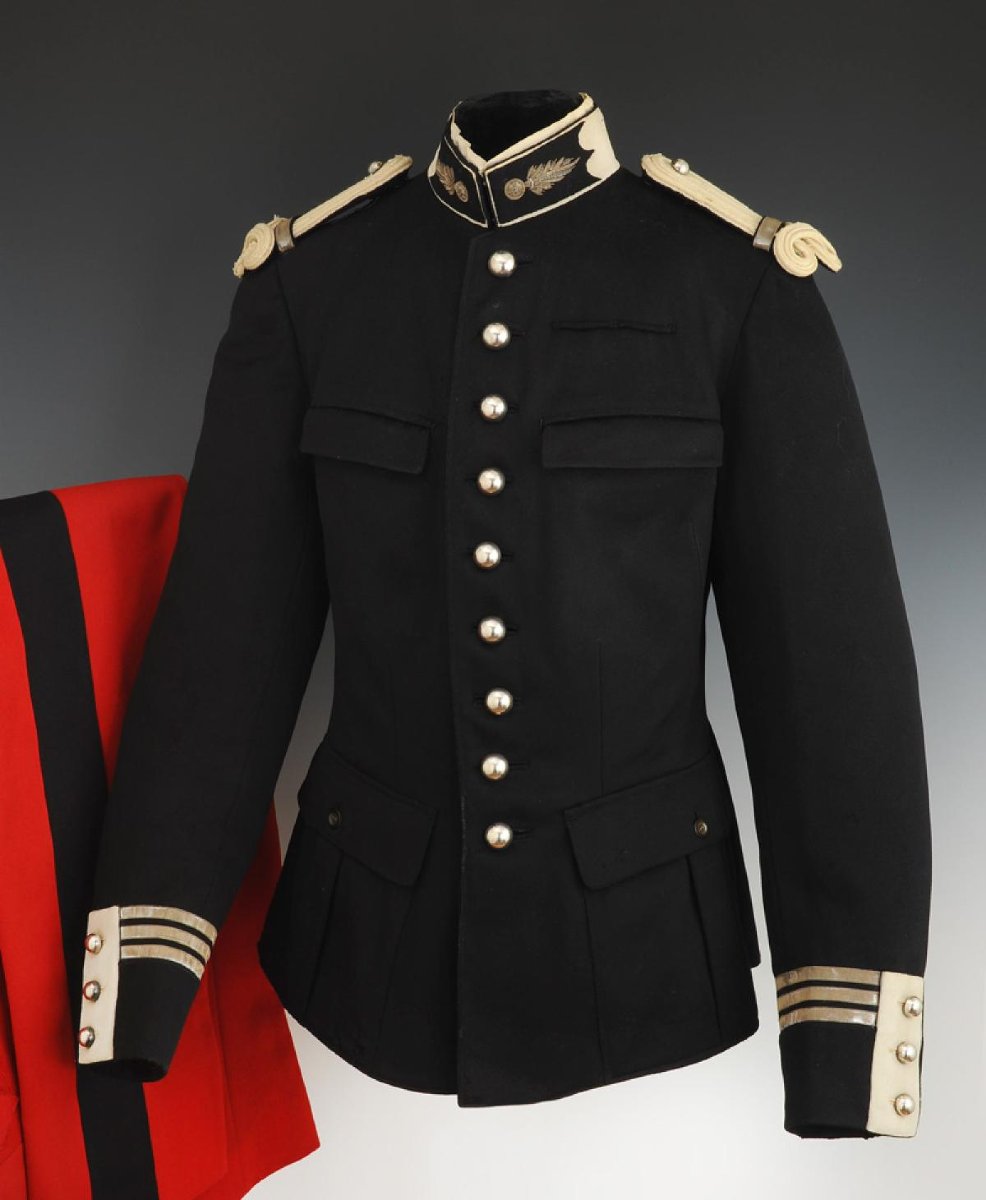 UNIFORME DU CAPITAINE DE DRAGONS D'ÉTAT-MAJOR NON BREVETÉ DE L'ÉCOLE DE GUERRE LÉON JEAN-PIERRE-photo-1