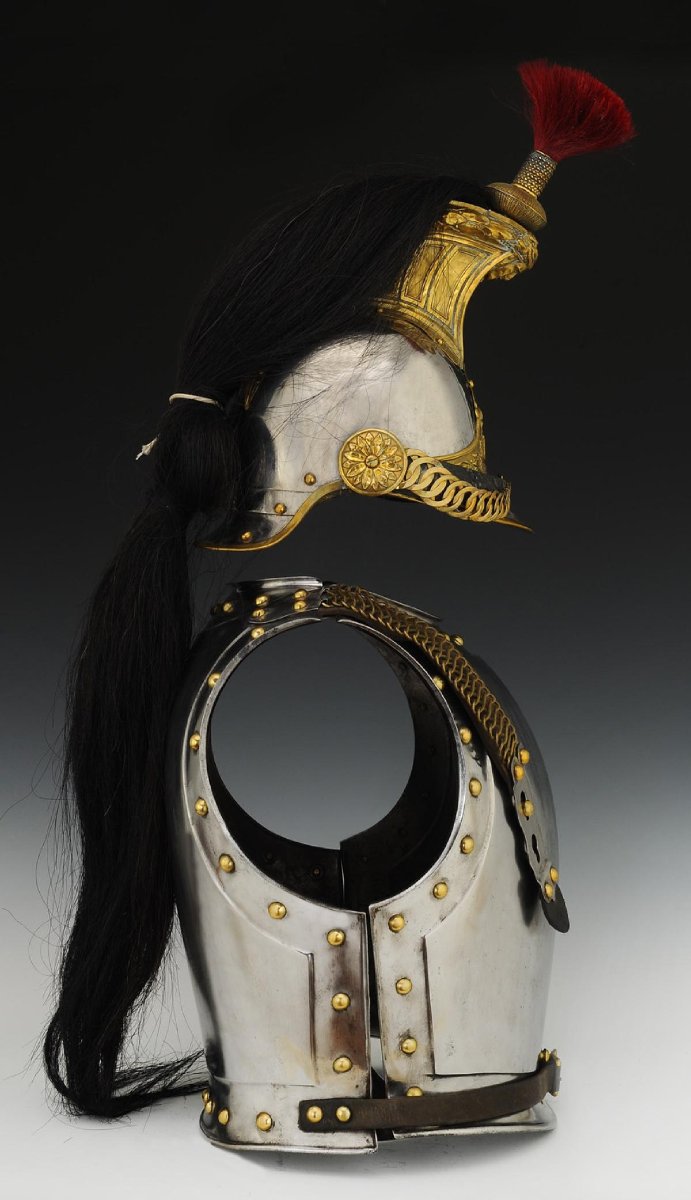 ENSEMBLE CASQUE ET CUIRASSE DE CUIRASSIERS DE LA GARDE IMPÉRIALE, modèle 1854, Second Empire. -photo-5