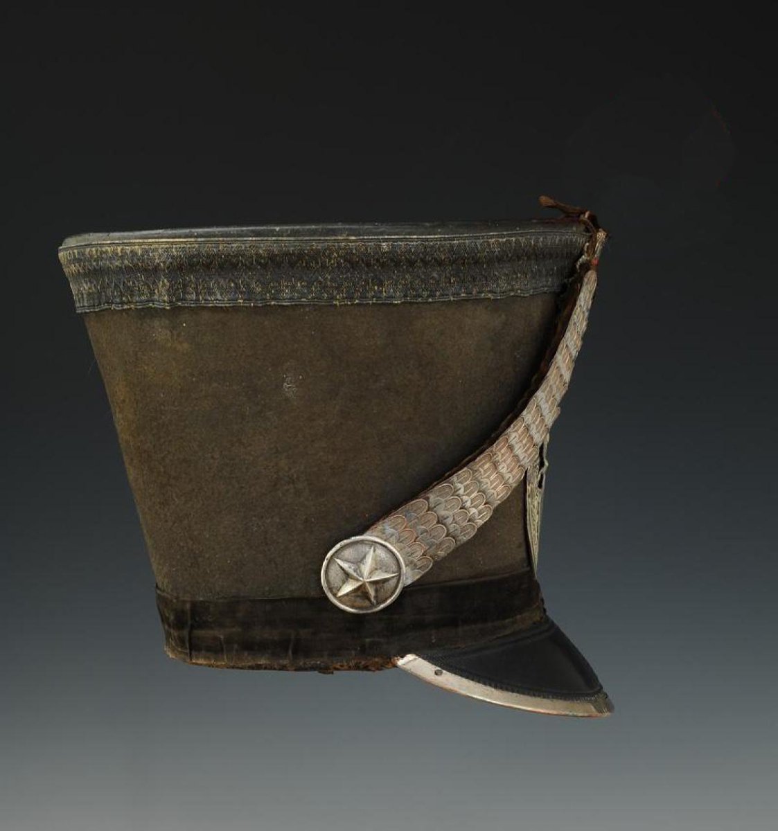 SHAKO D'OFFICIER DU 1er RÉGIMENT DE HUSSARDS, modèle 1812, Premier Empire.-photo-2