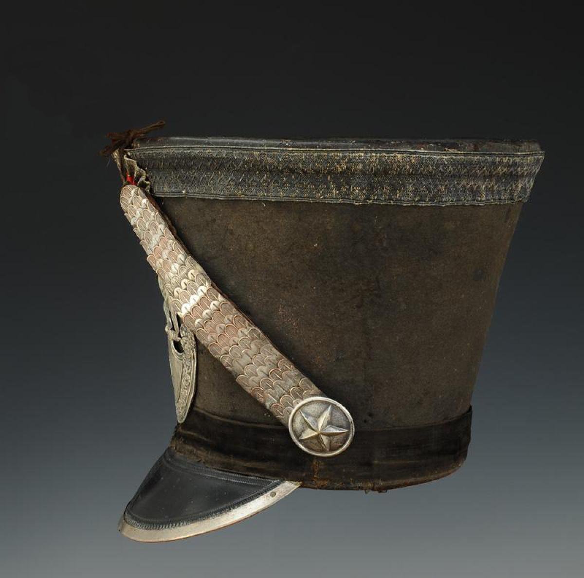 SHAKO D'OFFICIER DU 1er RÉGIMENT DE HUSSARDS, modèle 1812, Premier Empire.-photo-4