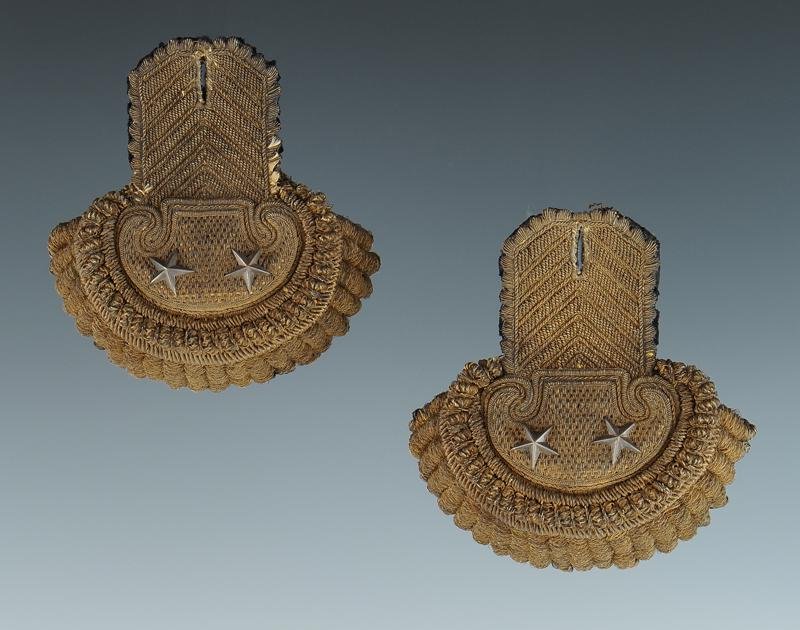 PAIRE D'ÉPAULETTES DE GÉNÉRAL DE BRIGADE au réglement du 1er Vendemiaire An XII (24 septembre 1