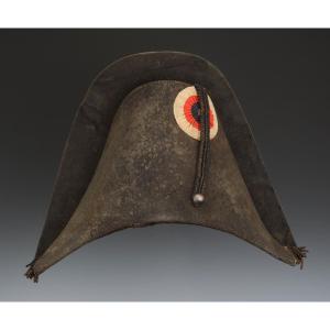 CHAPEAU BICORNE D'OFFICIER DE HUSSARDS OU DE CHASSEURS À CHEVAL, Premier Empire.