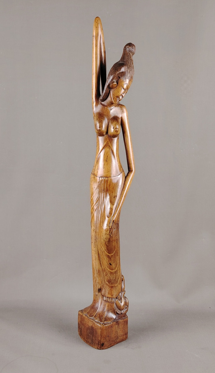 Indonésie, Bali, Statue en bois vers 1960