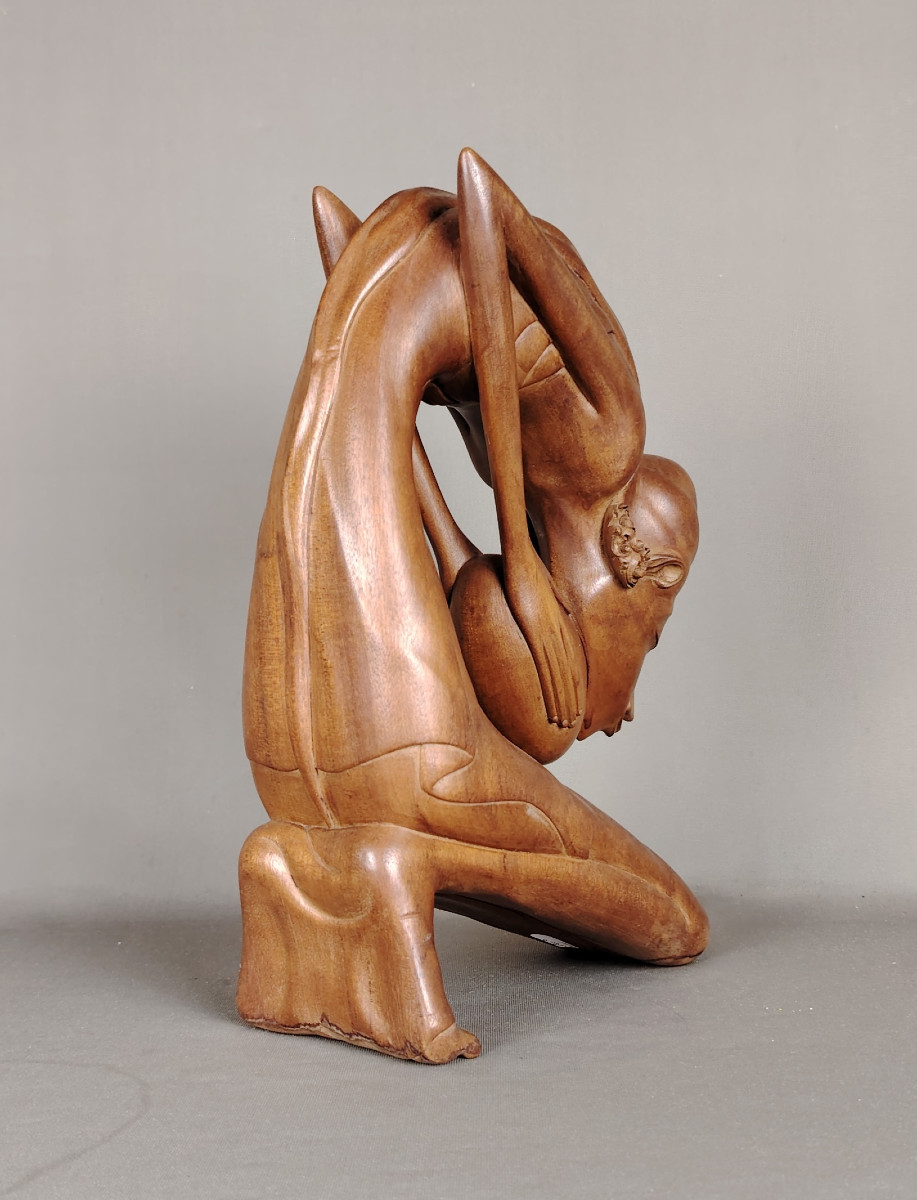Sculpture balinaise en bois – signée I. Made Mena, Mas Ubud (Bali)-photo-2