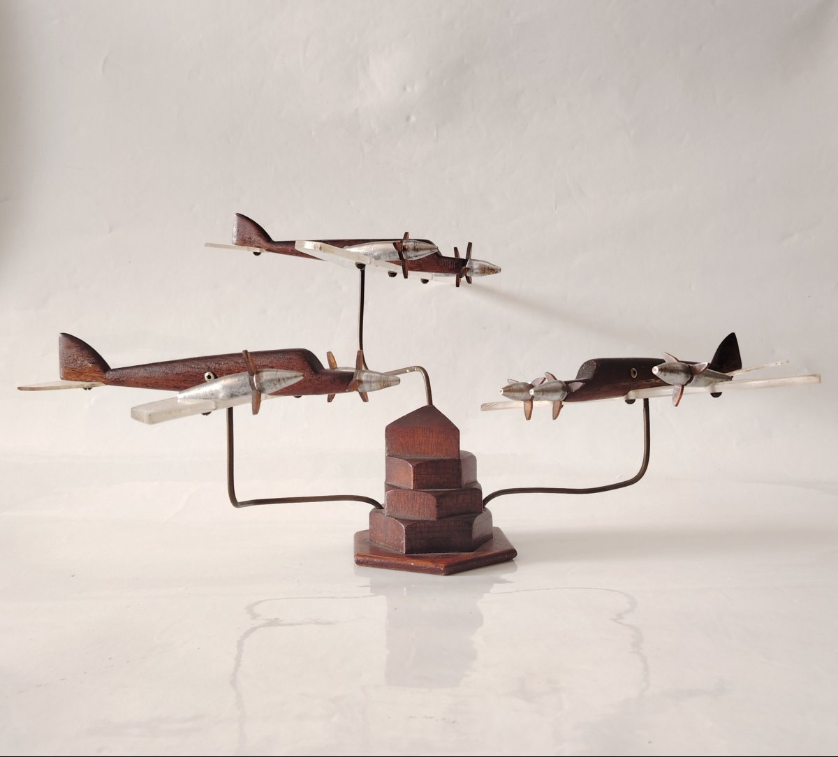  Art Déco – Escadrille de 3 avions en vol – Bois précieux, Plexiglas et Métal-photo-1