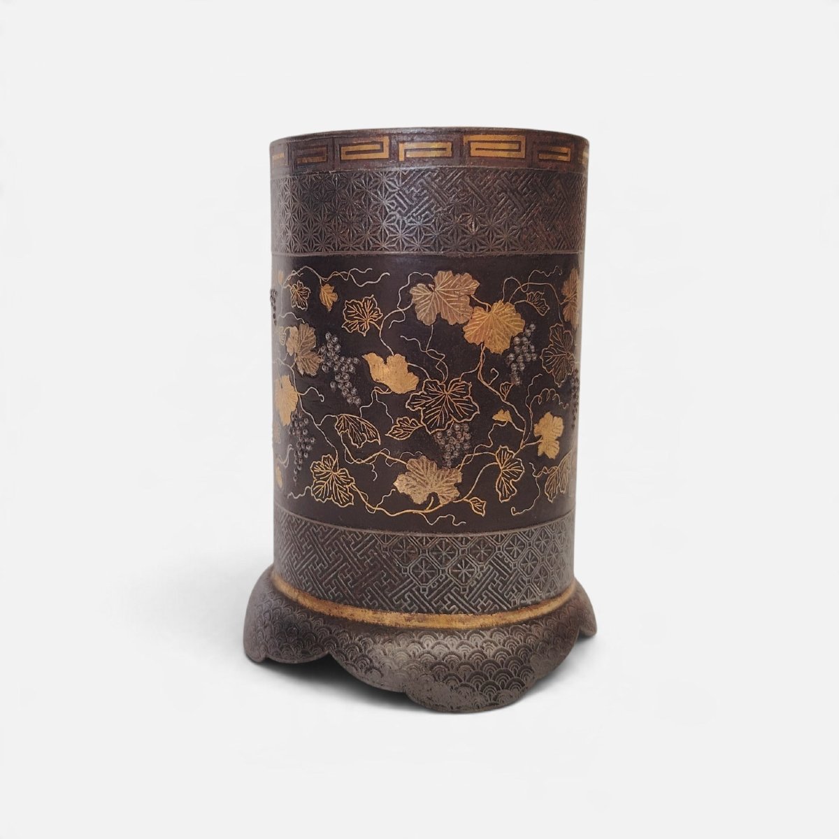 Komai-style Brush Pot, Japan, Meiji Period -photo-1
