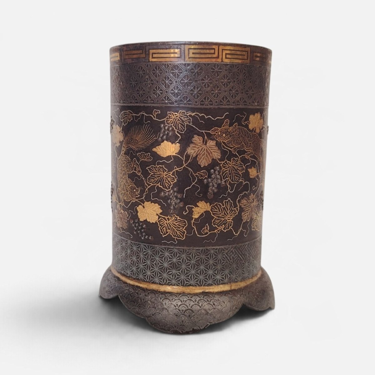Komai-style Brush Pot, Japan, Meiji Period 