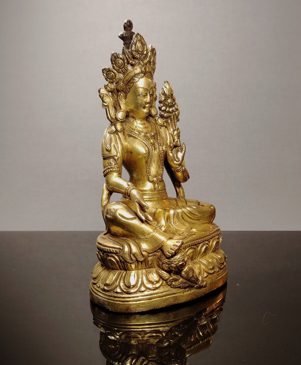 Tibet 18-19ème, Tara verte en Bronze doré -photo-2
