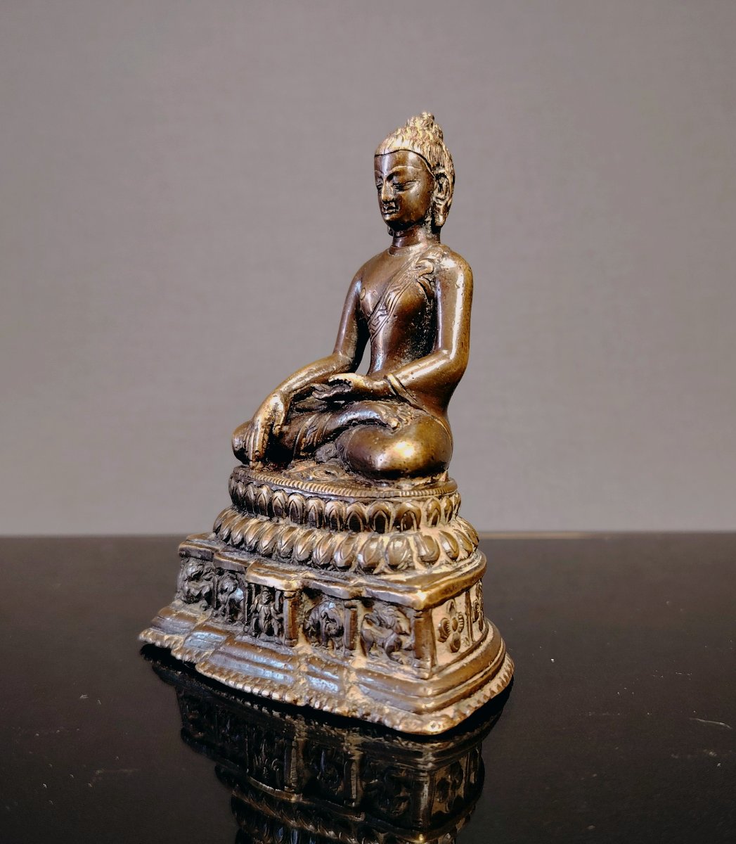 Petit Bouddha en bronze scellé, Tibet vers 1900-photo-4
