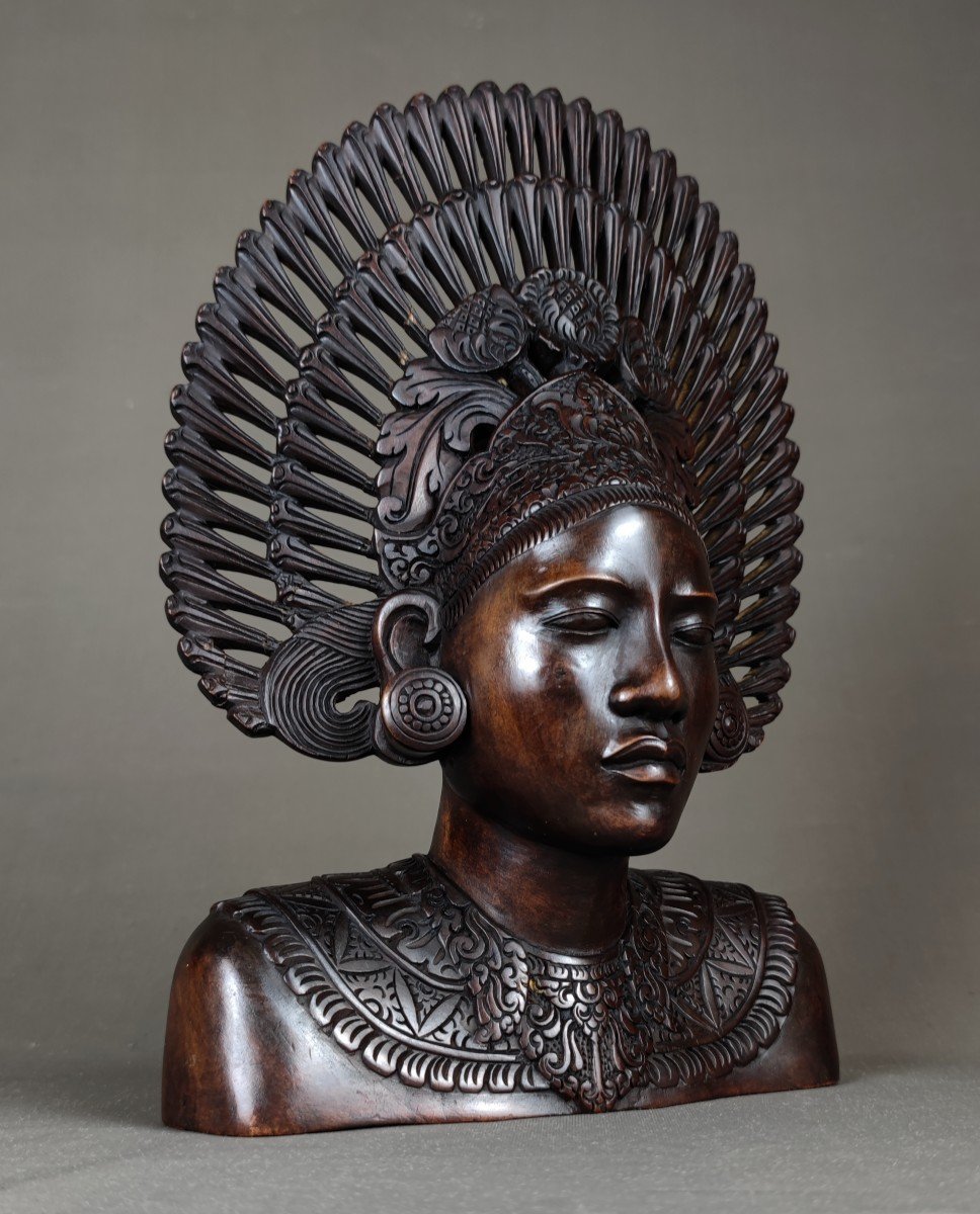 Indonesia, Bali - Art Deco Wooden Bust Around 1930-1940-photo-2