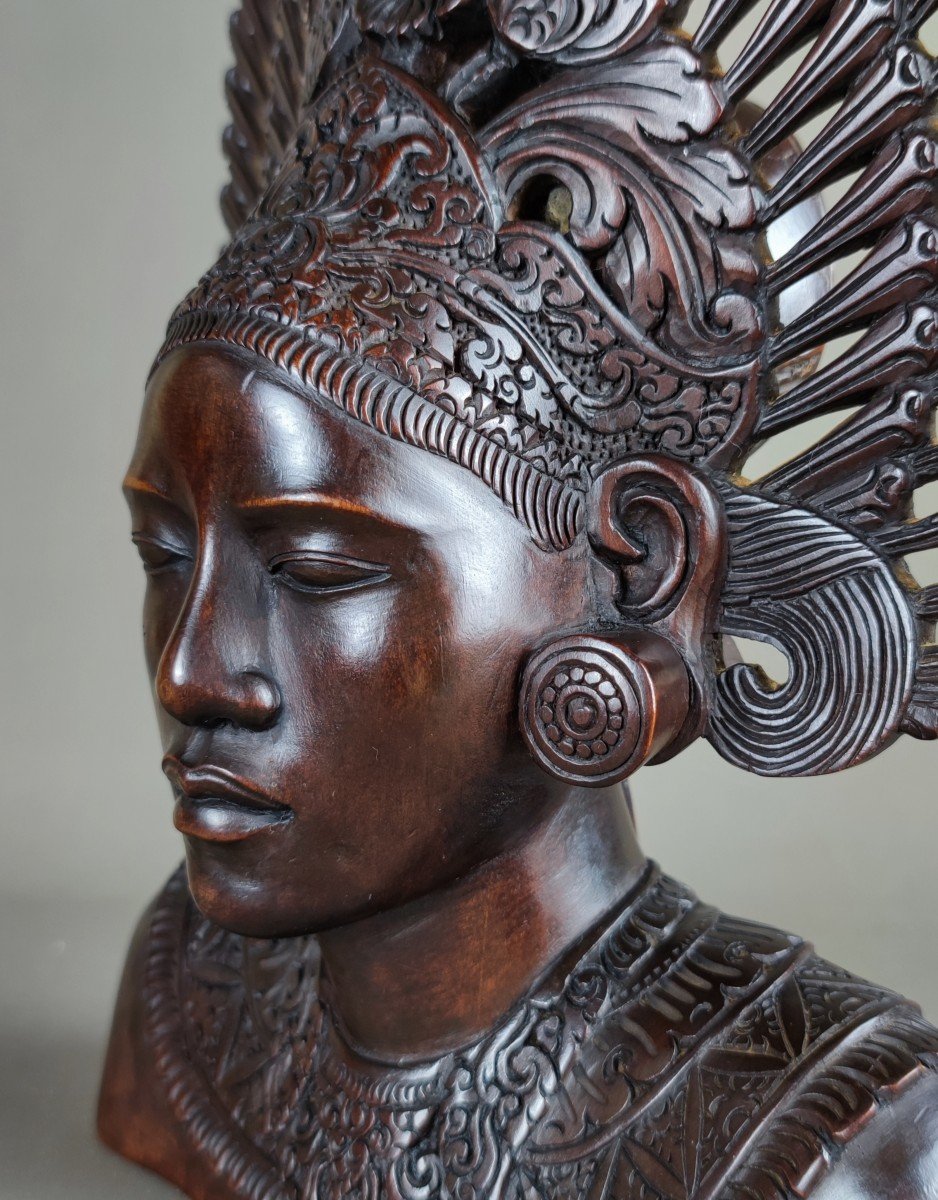 Indonesia, Bali - Art Deco Wooden Bust Around 1930-1940-photo-1