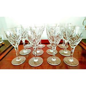 12 Crystal Glasses, Chantilly Model, Saint Louis.