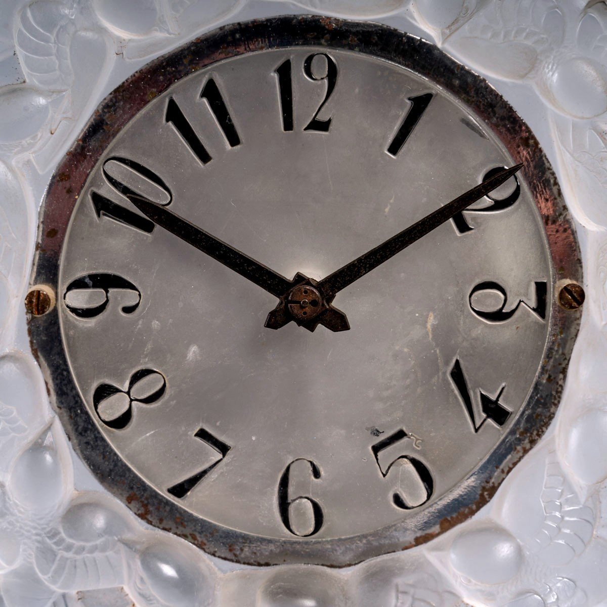 1931 René Lalique - Clock Roitelets Frosted Glass Omega Mechanical Movement-photo-2