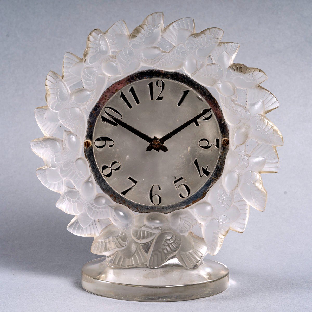 1931 René Lalique - Pendule Roitelets Verre Blanc Mouvement Mécanique Oméga