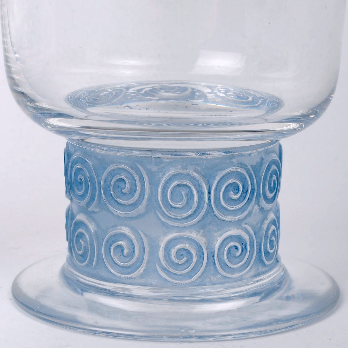 1930 René Lalique - Suite De Trois Verre Chinon Verre Blanc Patiné Bleu -photo-2