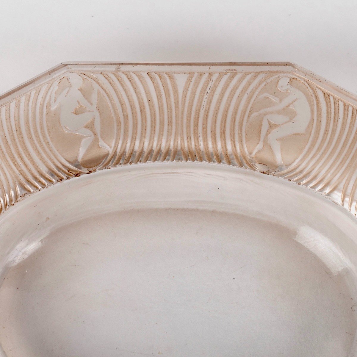 1924 René Lalique - Cendrier Alice Verre Blanc Patiné Sépia-photo-4