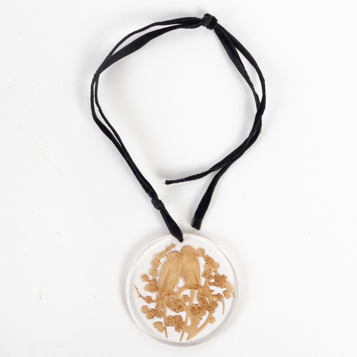 1919 René Lalique - Pendentif Deux Perruches Verre Blanc Patiné Sépia-photo-2