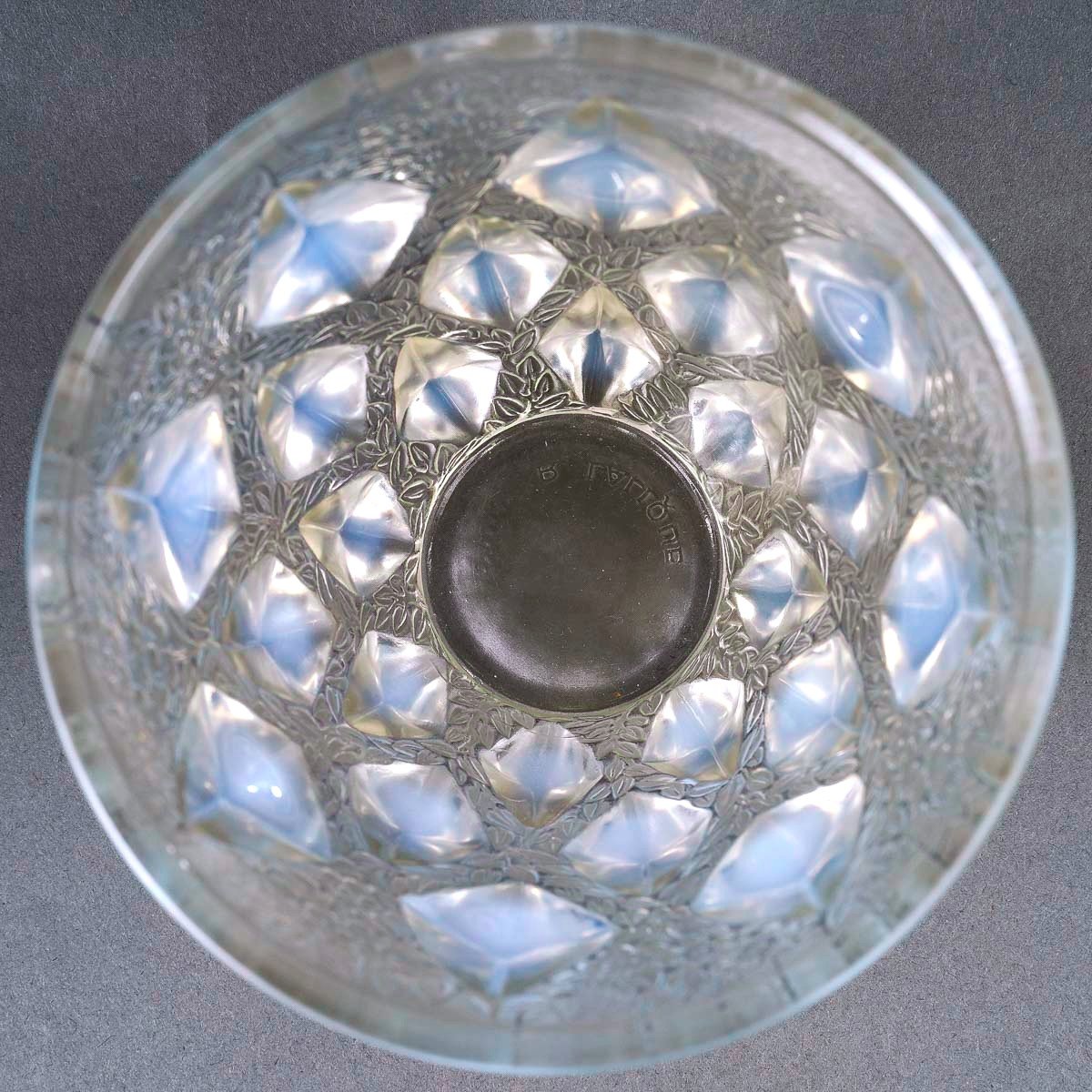 1927 René Lalique - Vase Rampillon Verre Opalescent Patiné Gris-photo-3