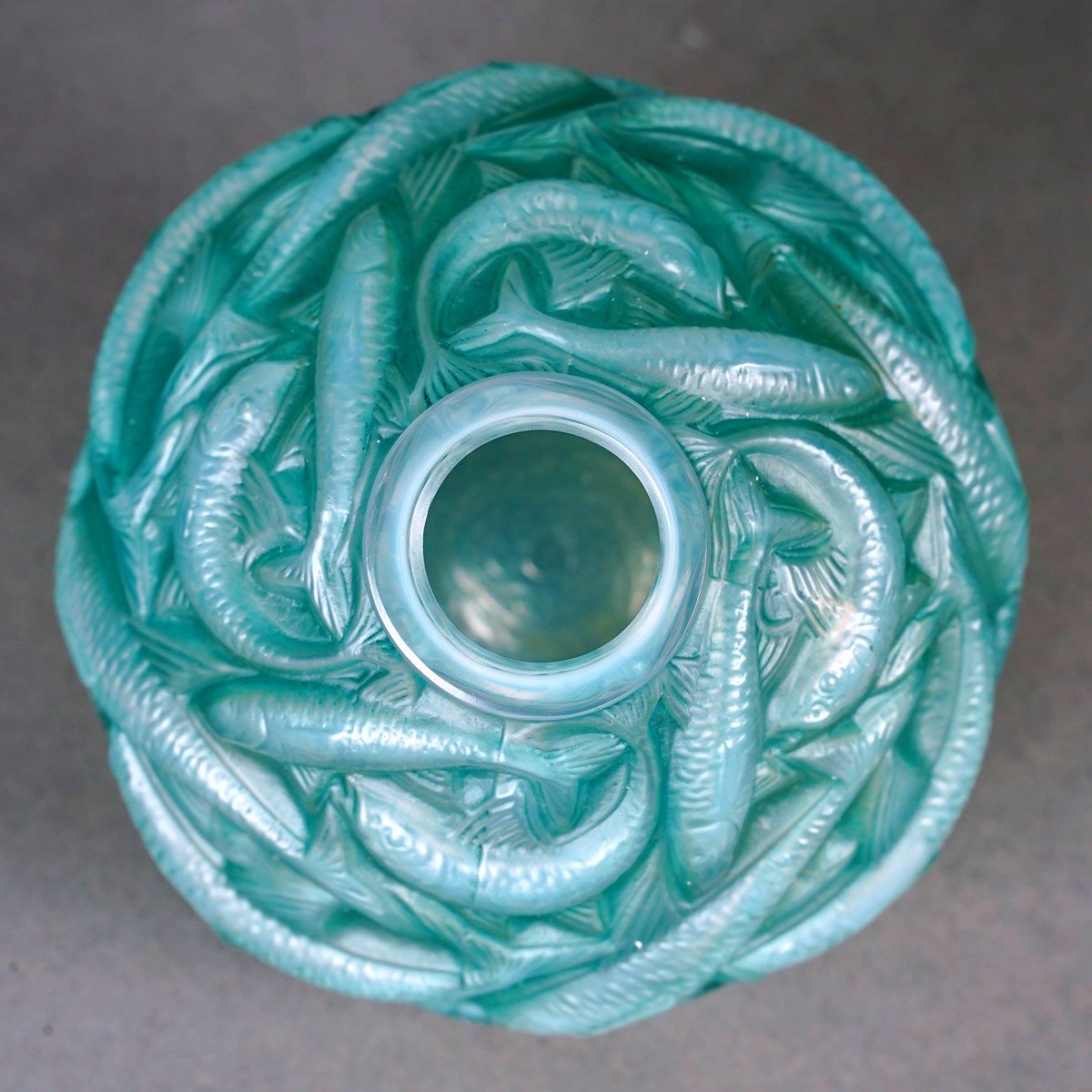 1927 René Lalique - Vase Oleron Cased Opalescent Glass With Green Patina-photo-3