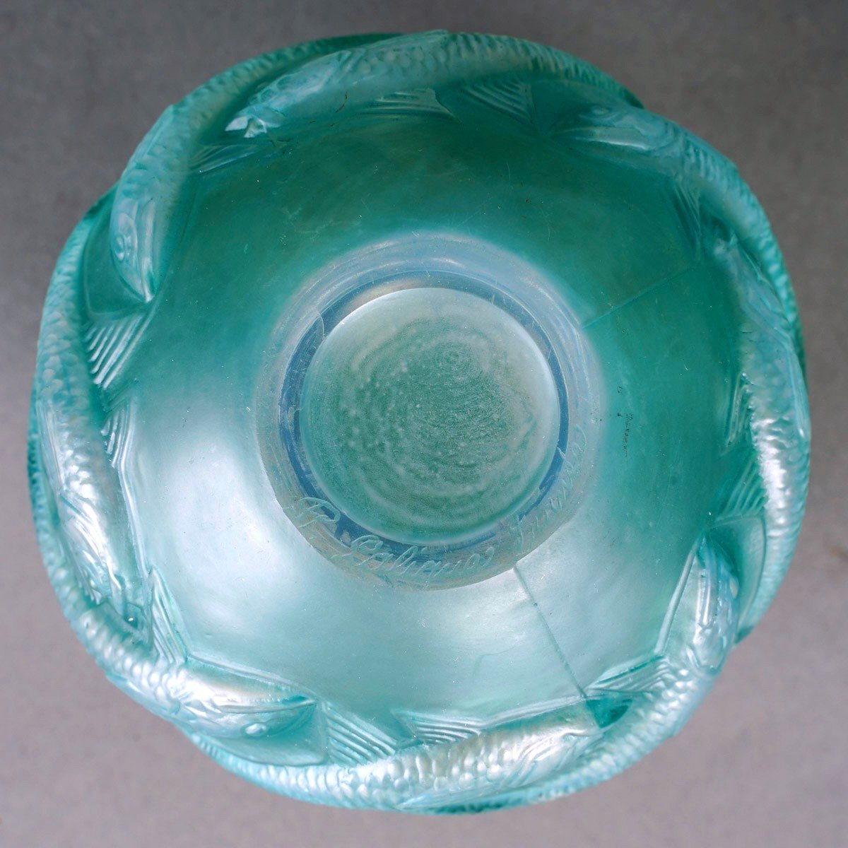 1927 René Lalique - Vase Oleron Cased Opalescent Glass With Green Patina-photo-1