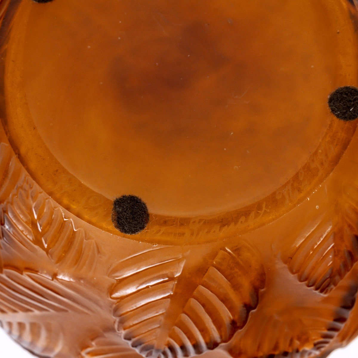1926 René Lalique - Vase Ormeaux Amber Glass-photo-2