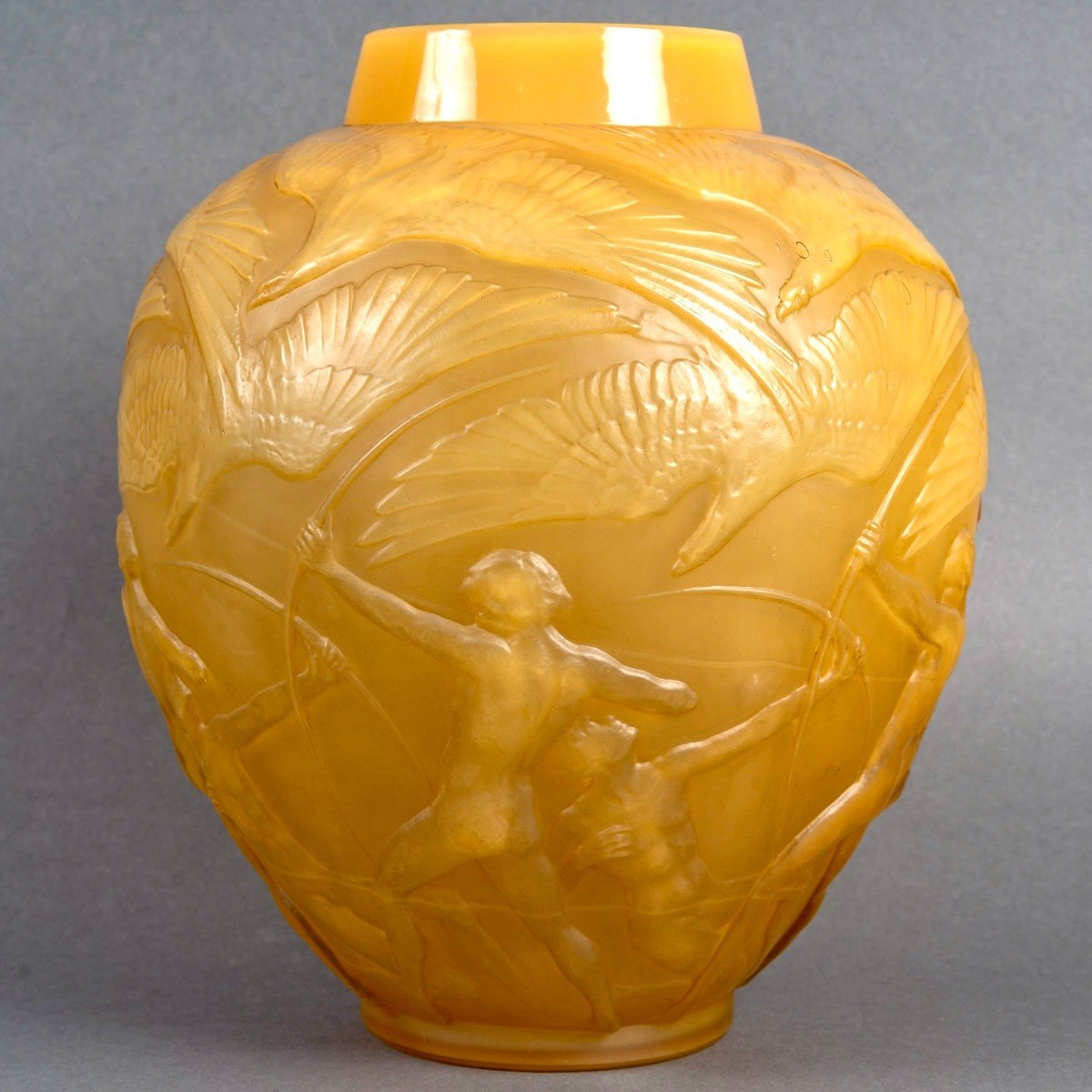 1921 René Lalique - Vase Archers Butterscotch Glass With Sepia Patina