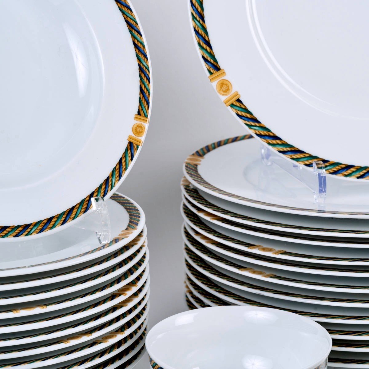 Christian Dior - Service De Table Torsadior Porcelaine - 41 Pièces - 12 Personnes-photo-1