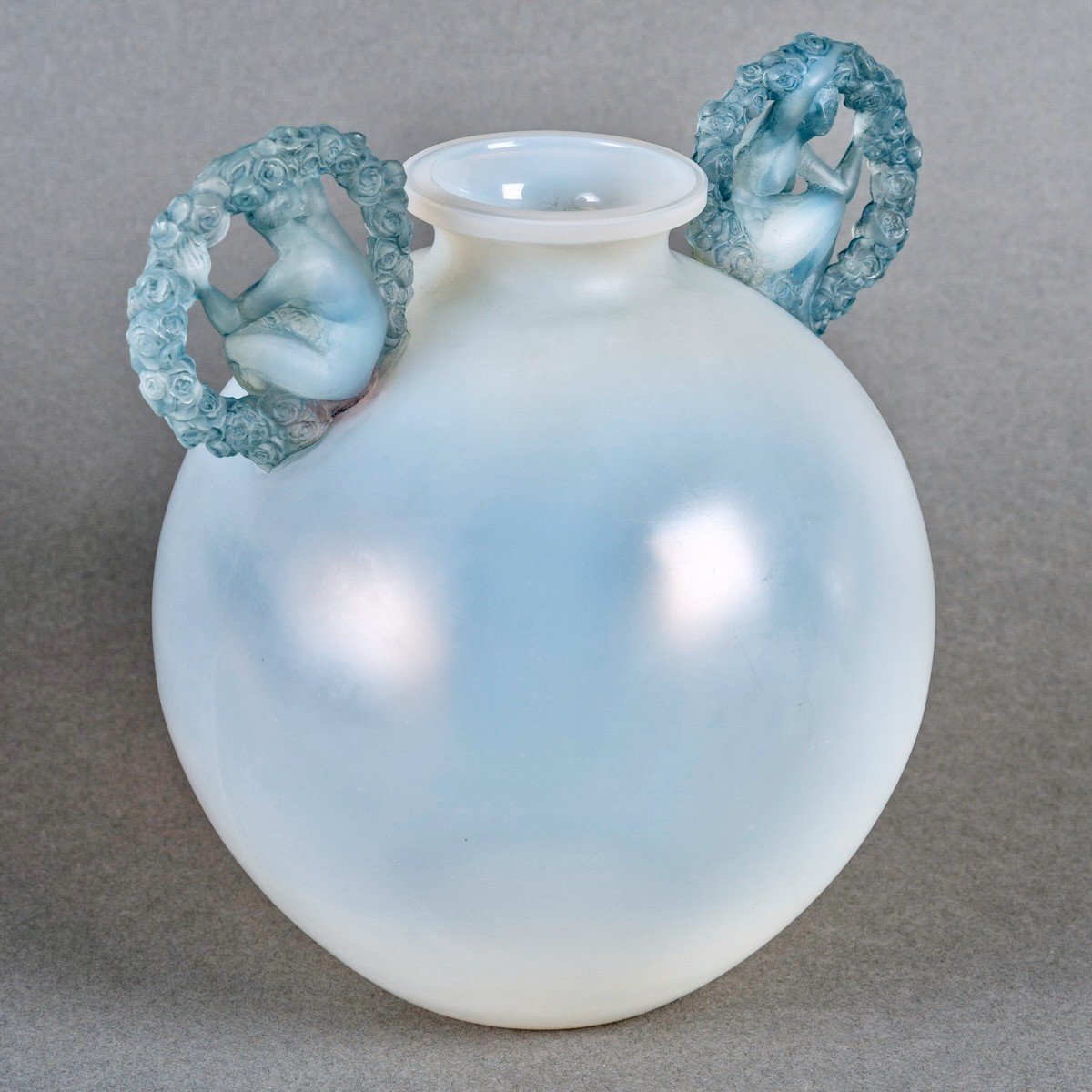 1926 René Lalique - Vase Ronsard Cased Opalescent Glass With Blue Patina-photo-3